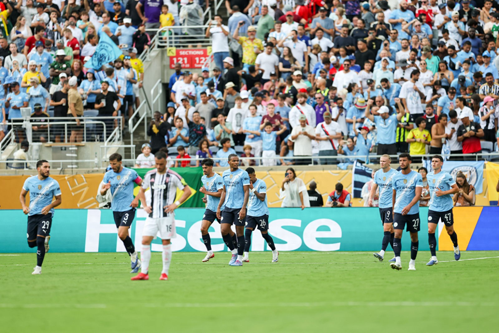 曼联迎欧冠关键赛，今晚更衣室发声，管理层满意，赛季目标并未改变的简单介绍